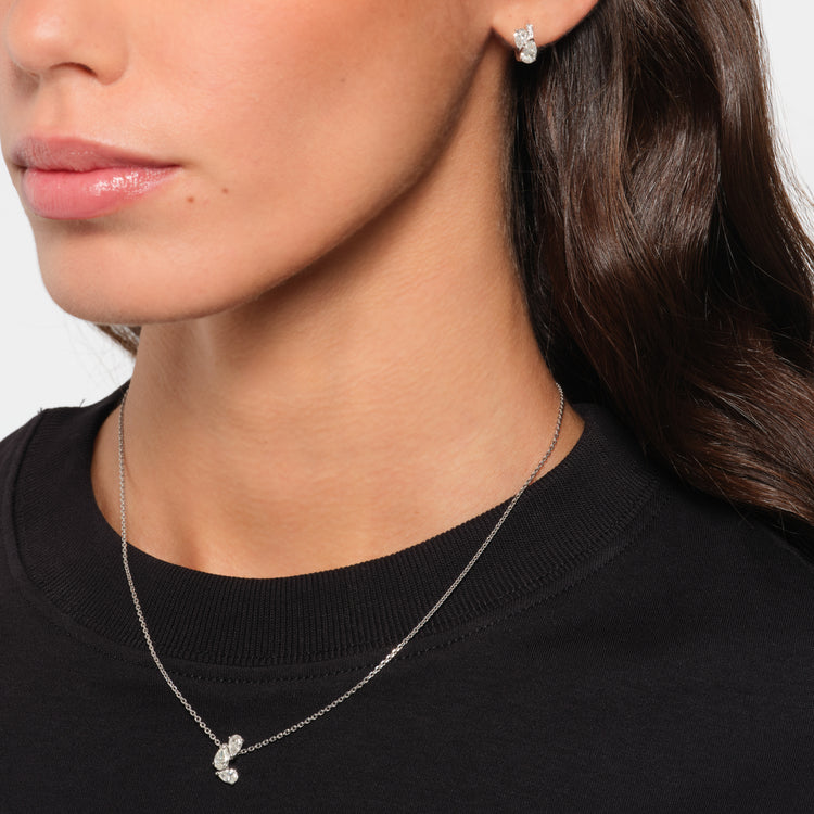 Serti sur Vide ペンダント ペアシェイプ ダイヤモンド3石 ホワイトゴールド